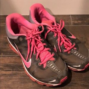 Nike Air Max Tennis Shoes